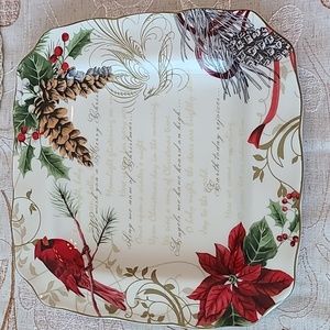 "Holiday Wishes" Christmas dinner plates EUC, Set of 4